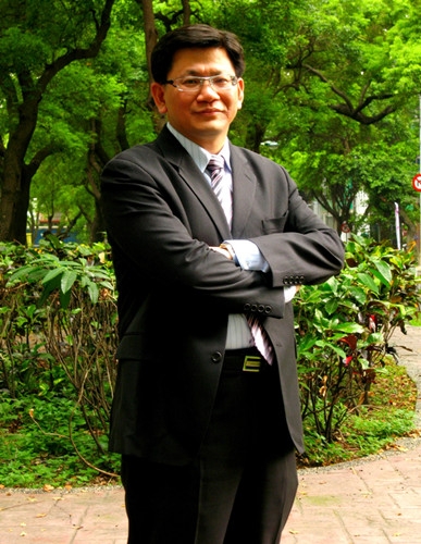 余文恭